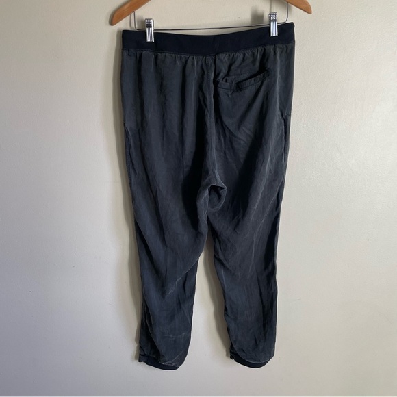 Lululemon Tencel Jogger Pant 25” Washed Black Pull On Size 8 - Picture 2 of 10